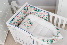 Load image into Gallery viewer, Bed/Parkomrander | Tropical Paradise Wit - My BabyOutlet